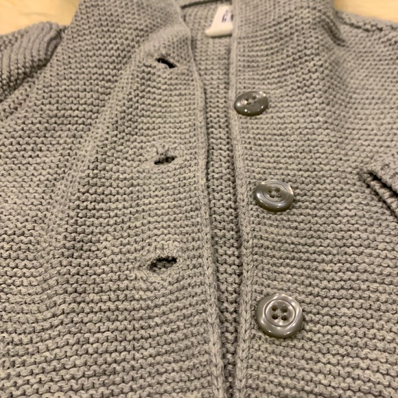 Baby GAP Gray Knitted Cardigan with Buttons in Size 18-24M - Picture 3 of 6